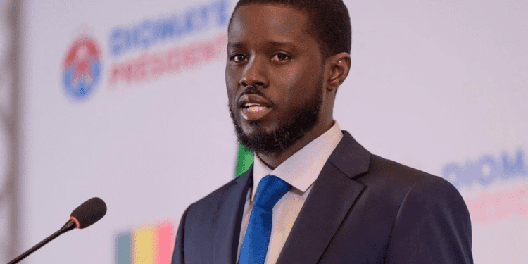 Bassirou Diomaye Faye : des promesses ambitieuses sur le FCFA et le Sénégal, mais sont-elles réalistes ?