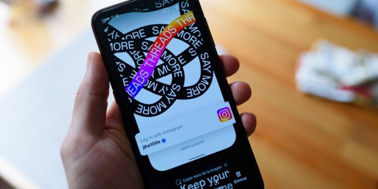 Threads se détache d&rsquo;Instagram avec de nouveaux outils de modération