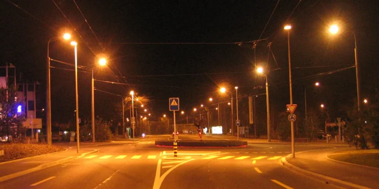 Éclairage public au Bénin : ce chantier lumineux qui peine à sortir de l’ombre…