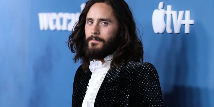 Jared Leto plonge dans le rôle d’Ares pour Tron: Ares, Jeff Bridges s’affranchit des règles