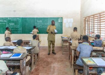 Bénin : l’interdiction des cahiers d’activités dans les collèges et lycées se renforce