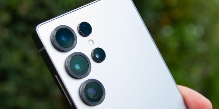 Samsung pourrait décevoir avec une charge inchangée sur le Galaxy S26 Ultra