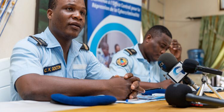 Bénin : le CNIN alerte sur la sextorsion numérique alimentée par l’intelligence artificielle